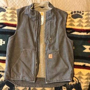Women’s size medium grey carharrt vest